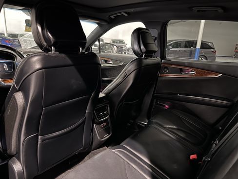 Used 2020 Lincoln Nautilus Reserve image 34