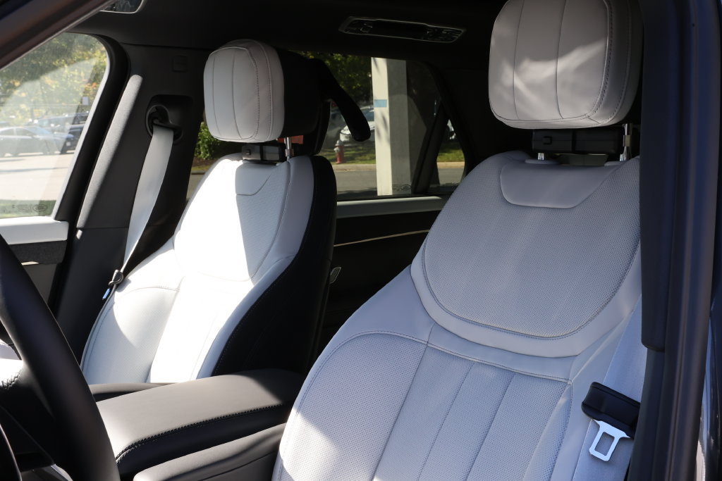 New 2027 Land Rover Range Rover Sport Battersea AWD/4WD image 13