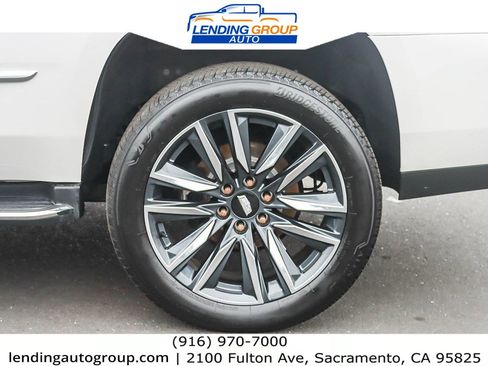 Used 2019 Cadillac Escalade Premium Luxury image 10