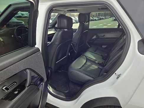 Used 2024 Land Rover Range Rover Sport Dynamic SE image 17