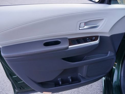 Used 2024 Toyota Sienna XLE image 16