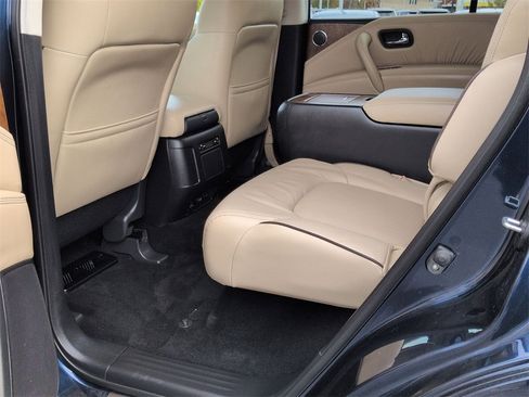 Used 2024 Nissan Armada SL w/ Captain's Chairs Package image 19