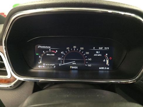 Used 2017 Lincoln Continental Select image 11