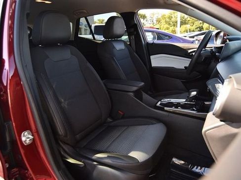 Used 2024 Chevrolet Trax LT image 19