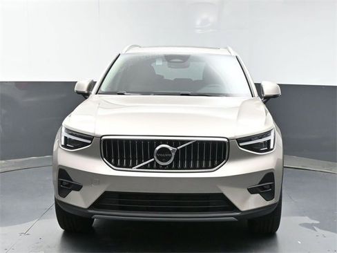 New 2024 Volvo XC40 B5 Plus w/ Protection Package Premier image 3