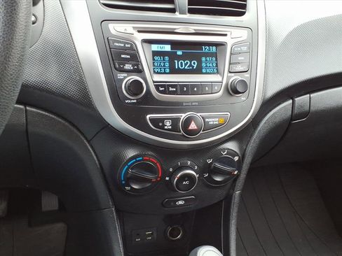 Used 2017 Hyundai Accent SE image 11