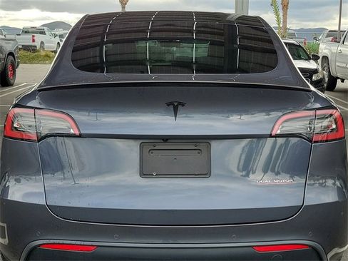 Used 2022 Tesla Model Y Performance image 23