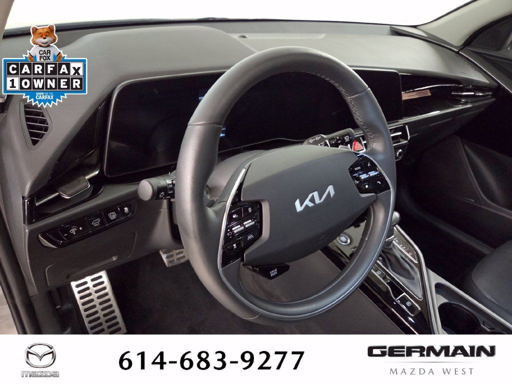 Used 2024 Kia Niro SX Touring FWD image 19