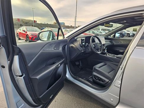 Used 2026 Lexus RX 450h Luxury w/ Convenience Package image 27