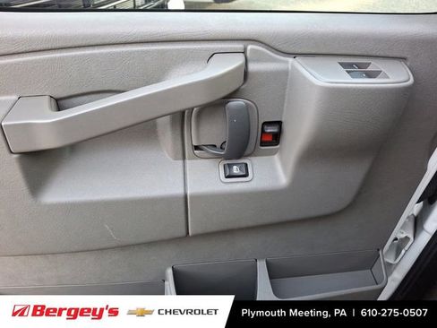 Used 2021 Chevrolet Express 2500 image 13