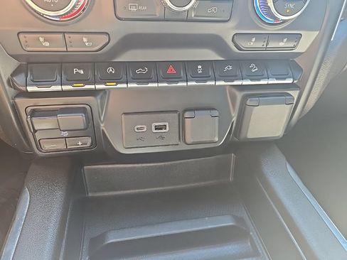 Used 2020 GMC Sierra 1500 Elevation w/ Elevation Value Package AWD/4WD image 19