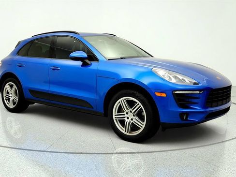 Used 2017 Porsche Macan AWD/4WD image 3