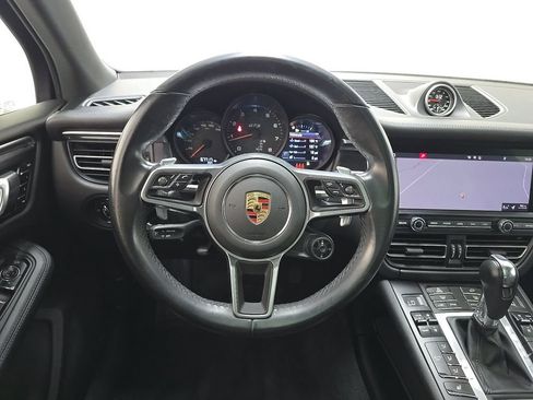 Used 2021 Porsche Macan GTS w/ Sport Chrono Package AWD/4WD image 6