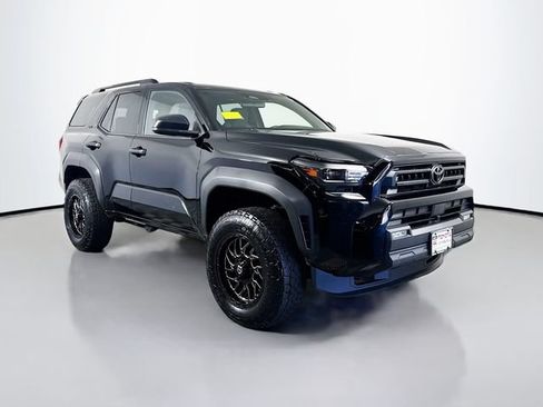 Used 2025 Toyota 4Runner SR5 AWD/4WD image 10