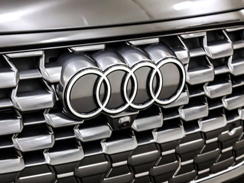 New 2025 Audi Q5 Premium image 13