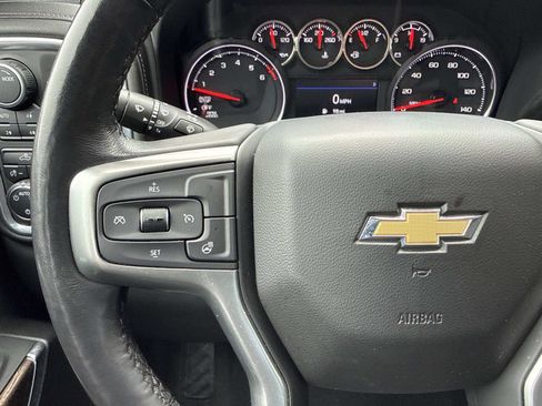 Used 2021 Chevrolet Silverado 1500 LT AWD/4WD image 15