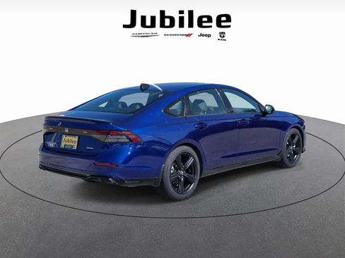 Used 2024 Honda Accord Sport image 5