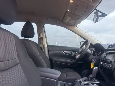 Used 2018 Nissan Rogue S image 28