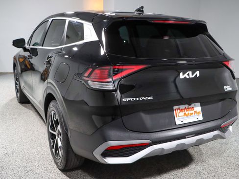 Used 2024 Kia Sportage EX FWD image 9