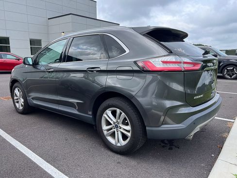 Used 2019 Ford Edge SEL w/ Equipment Group 201A AWD/4WD image 2