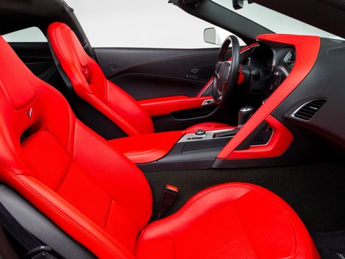 Used 2018 Chevrolet Corvette Stingray Coupe w/ 2LT Preferred Equipment Group image 32