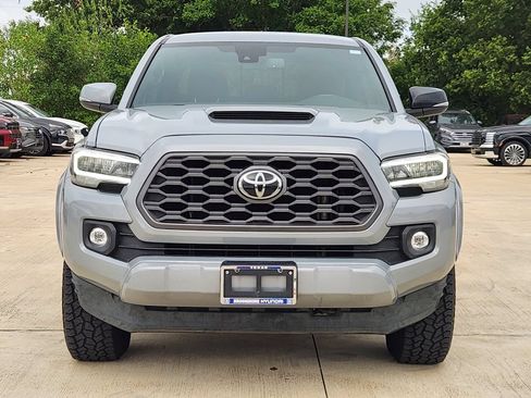 Used 2021 Toyota Tacoma TRD Sport w/ Technology Package RWD image 2