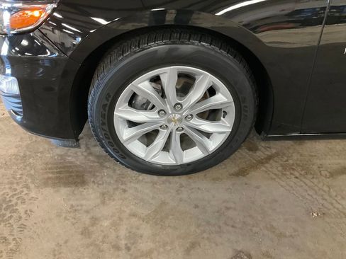 Used 2025 Chevrolet Malibu LT FWD image 11