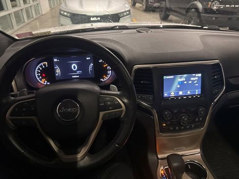 Used 2016 Jeep Grand Cherokee Limited 75th Anniversary image 18