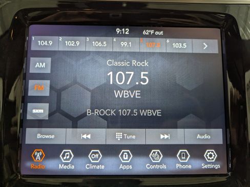 Used 2021 Jeep Cherokee Limited w/ Trailer Tow Group image 22