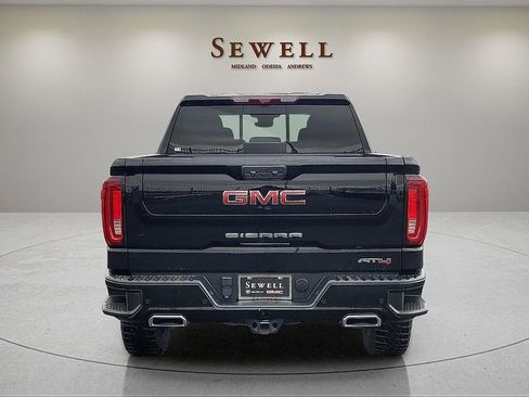 Used 2023 GMC Sierra 1500 AT4 w/ Technology Package AWD/4WD image 4