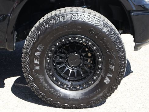 Used 2018 Ford F150 XLT w/ Equipment Group 302A Luxury AWD/4WD image 42