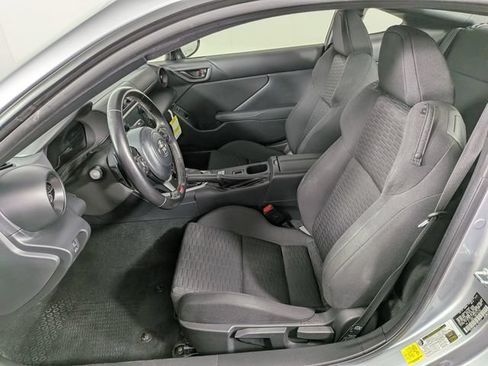 Used 2022 Toyota GR86 w/ ALL Weather Mat Package (TMS) RWD image 10