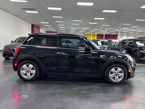 Used 2016 MINI Cooper 2-Door Hardtop image 8