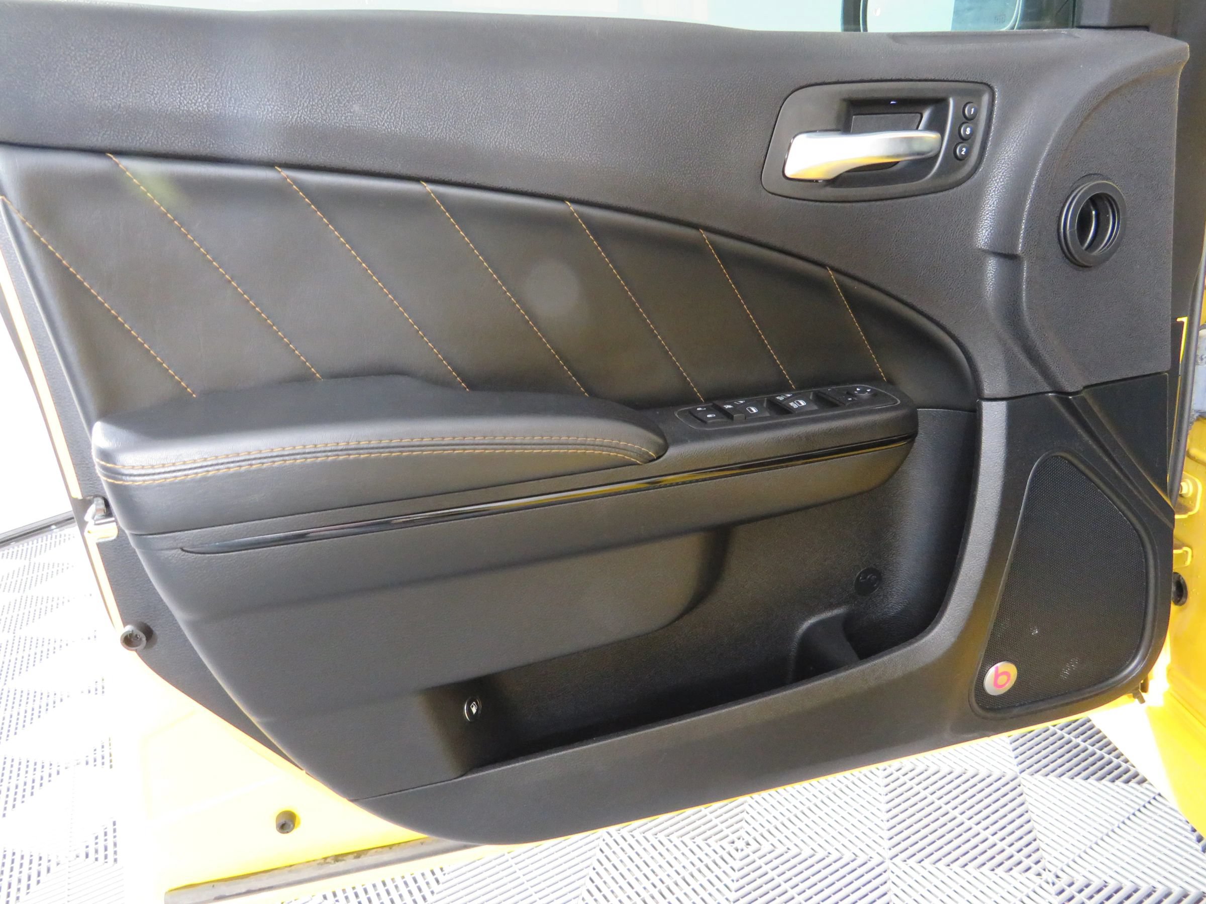 Used 2017 Dodge Charger R/T RWD image 45
