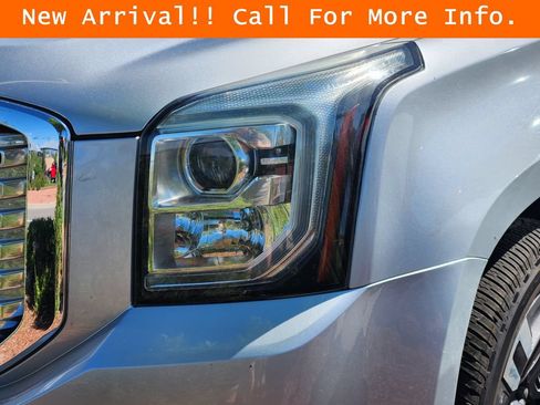 Used 2015 GMC Yukon XL Denali w/ Premium Package AWD/4WD image 8
