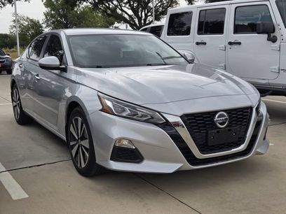 Used 2022 Nissan Altima 2.5 SV