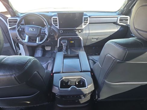 Used 2022 Toyota Tundra Platinum image 11