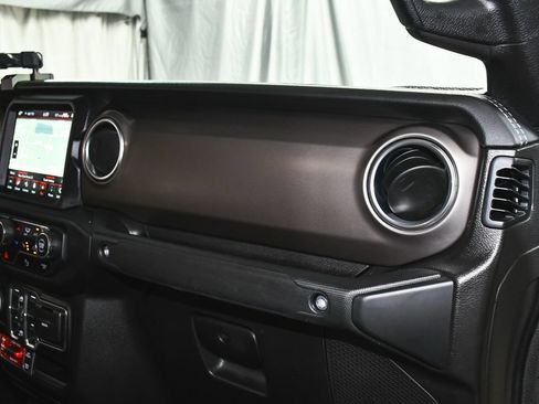 Used 2020 Jeep Gladiator Rubicon w/ Dual Top Group AWD/4WD image 50