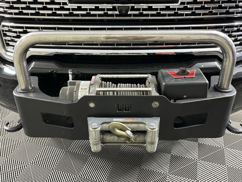 Used 2021 GMC Sierra 3500 Denali w/ Denali Ultimate Package image 8