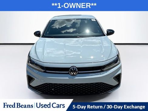 Used 2026 Volkswagen Jetta Sport FWD image 2