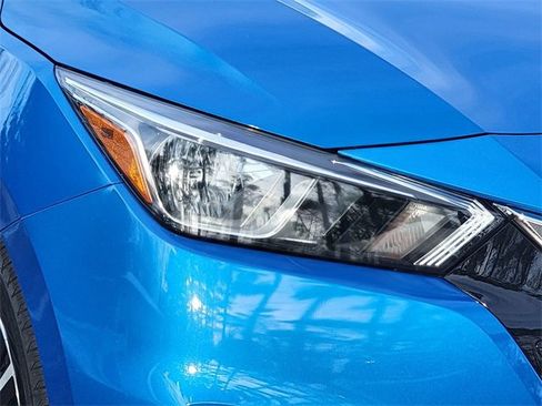 Used 2020 Nissan Versa SV image 16