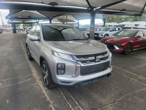Used 2025 Mitsubishi Outlander Sport SE AWD/4WD image 2