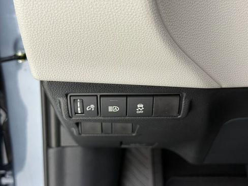 New 2026 Toyota Corolla Cross LE w/ Moonroof Package image 10