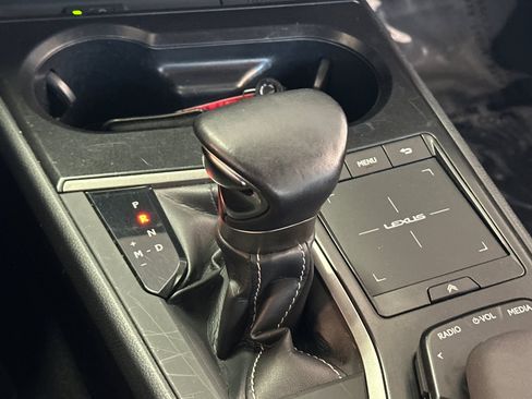 Used 2022 Lexus UX 200 w/ Accessory Package (Z2) FWD image 18