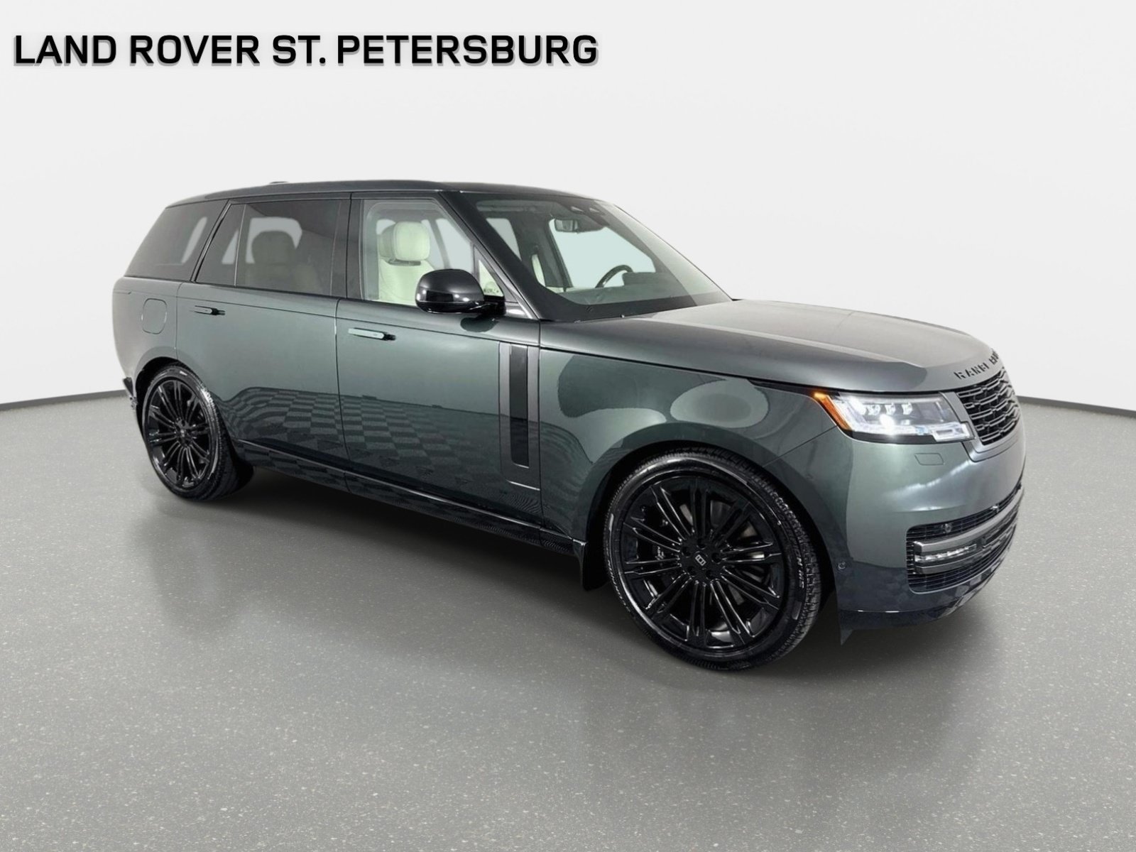 New 2027 Land Rover Range Rover Long Wheelbase SE AWD/4WD image 3