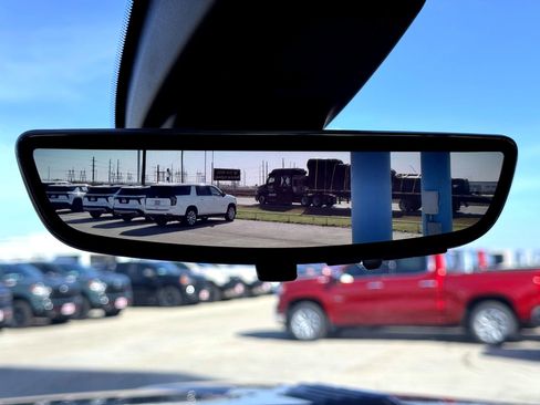 Used 2023 Chevrolet Silverado 2500 High Country w/ Z71 Off-Road Package image 33