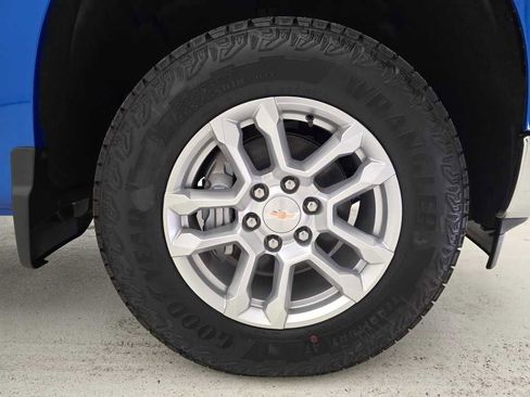 New 2025 Chevrolet Silverado 1500 LT w/ Z71 Off-Road Package image 30