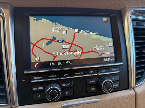 Used 2015 Porsche Macan S image 33