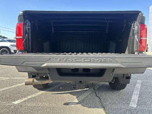 Used 2024 Toyota Tacoma SR5 AWD/4WD image 11
