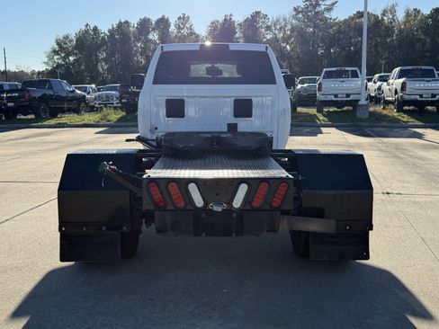 Used 2024 RAM 5500 Tradesman w/ Chrome Appearance Group image 6